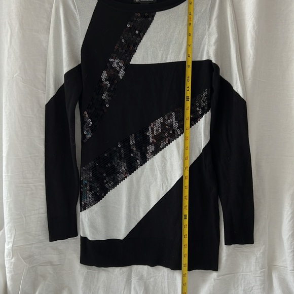 INC INTERNATIONAL CONCEPTS Long-Tunic Sweater with Sequins Size XS - Picture 5 of 7